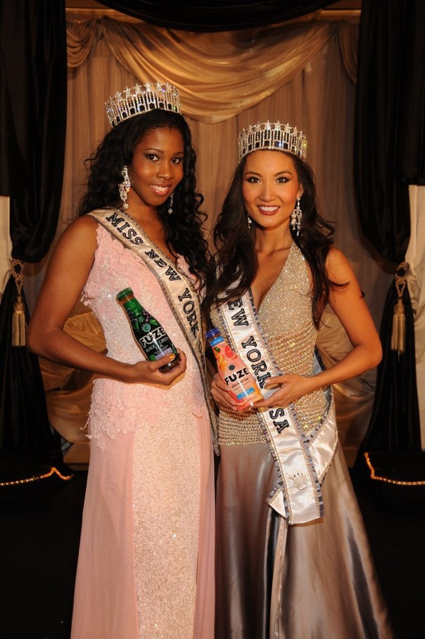Tracey Chang (right) and Dani Roundtree (left)